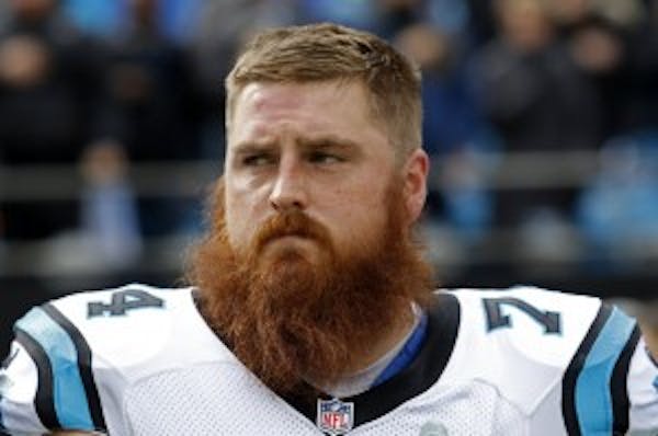 Vikings sign tackle Remmers to five-year deal worth up to $30 million