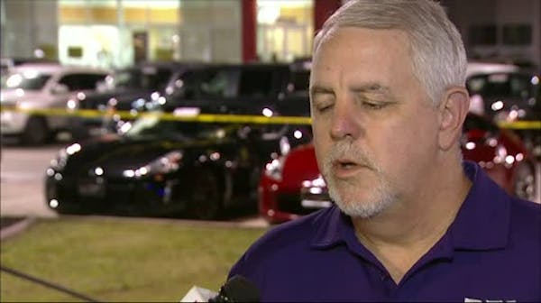 Three dead in Texas auto dealership shooting