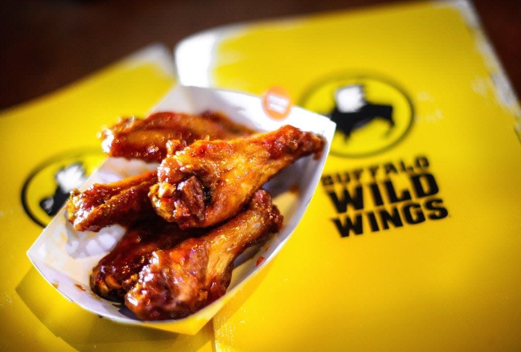 Tuesday wing specials out at Buffalo Wings, shift to boneless aimed at boosting | Star Tribune