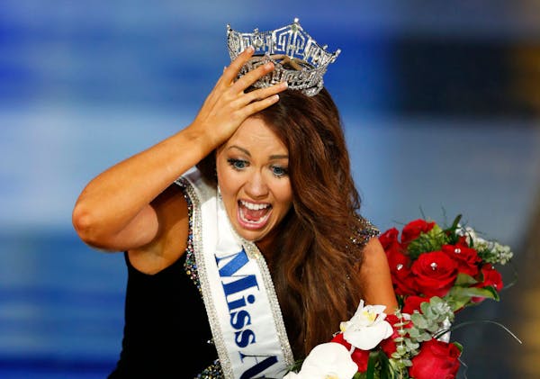 Miss North Dakota Cara Mund reacts after being named Miss America during Miss America 2018 pageant, Sunday, Sept. 10, 2017, in Atlantic City, N.J. (AP