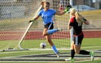 Stillwater girls' soccer girls stymies Roseville in dominant fashion