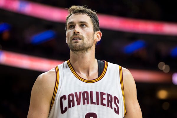 Kevin Love scores record 34 points in first quarter