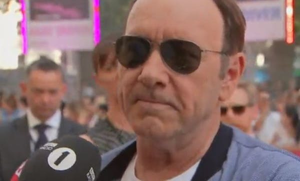 Kevin Spacey responds to sex harassment allegations