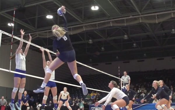 Concordia (St. Paul) easily reaches Division II volleyball semifinals