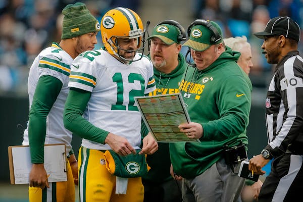 With Aaron Rodgers and Vikings, what a difference a week makes