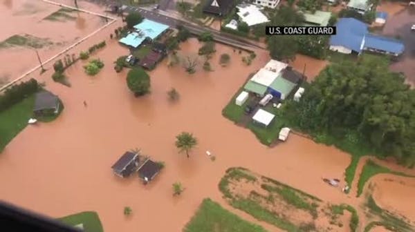 Video captures flooding after Hawaii storms