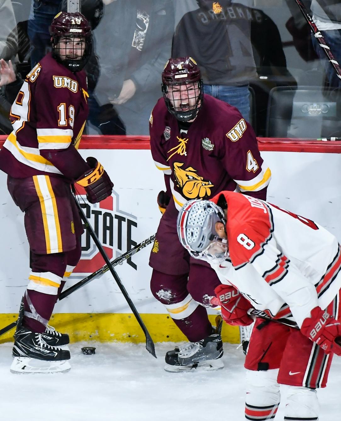 Early goals stand up as Minnesota Duluth hangs on to defeat Ohio State in  Frozen Four