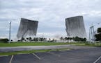 Florida cooling towers simultaneously imploded