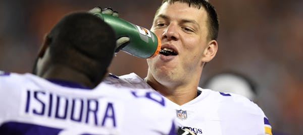 Tom Compton, in his first season with the Vikings and a native of Rosemount, is expected to start at left guard Sunday.