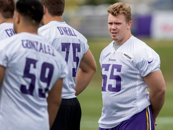 Vikings activate Pat Elflein from PUP list