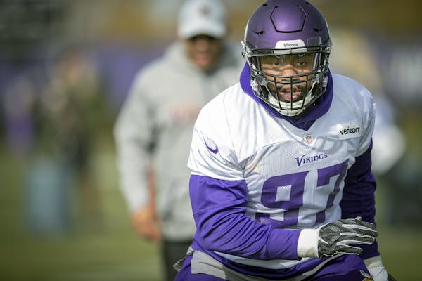Everson Griffen practiced with the Vikings for the first time in a month on Wednesday.