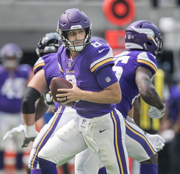 Fixing the offense: Should Vikings return to staple of 2017's success?