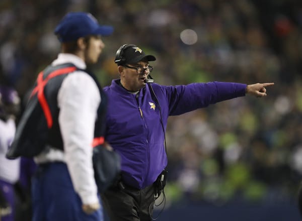Vikings coach Mike Zimmer would prefer to seal the team’s playoff status before facing the Bears in the season finale.