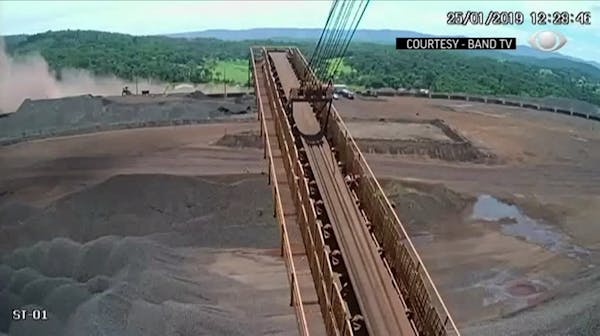Moment of Brazil dam collapse caught on camera
