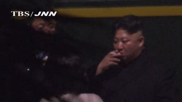 Kim Jong Un takes smoking break on way to summit