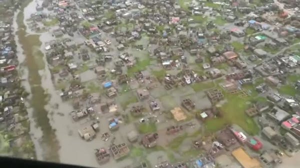 Cyclone, floods devastate Mozambique port city