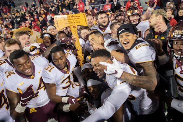 Poll: How many football games will the Gophers win this season?