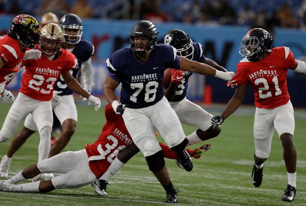 Trey Pipkins (78), of Sioux Falls, during the first half of the East-West Shrine football game in January