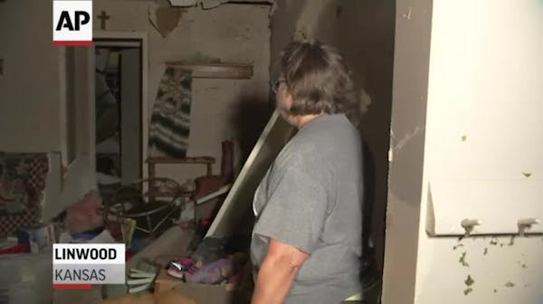 Tornado rips apart homes in Kansas City suburbs