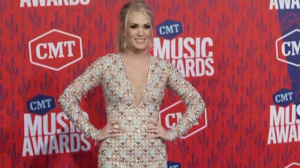 Country stars go pastel for CMT Music Awards