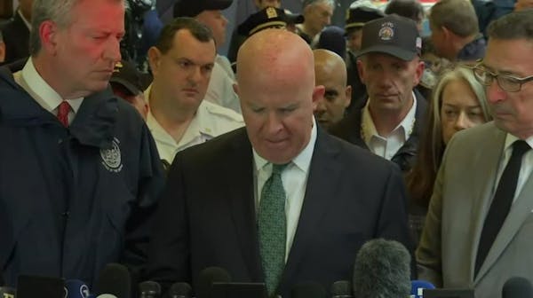NYC mayor says no threat after chopper crash