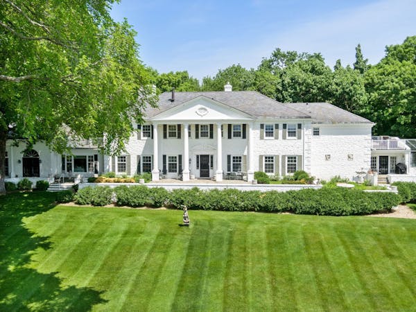 Irwin Jacobs' 20-acre estate is listed for $11.995 million.