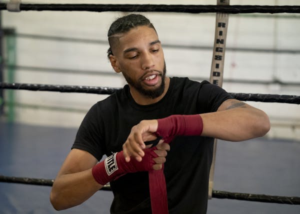 Boxer Jamal James of Minneapolis, who trains at Circle of Discipline gym, is preparing for a match with Antonio DeMarco on Saturday that could help pr