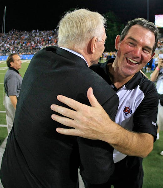 More from Mike Zimmer's Dallas days: Jerry Jones, Darren Woodson, Andre Patterson tell stories