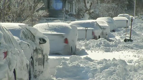 Massive snowstorm swamps Duluth