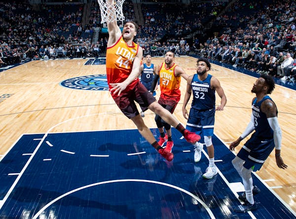 Bojan Bogdanovic of the Jazz dunked the ball in the second half.