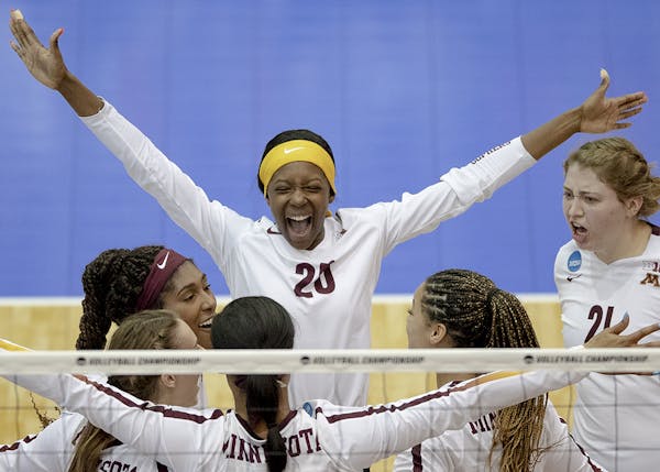 Adanna Rollins and her Gophers teammates celebrated a block vs. Louisville in the championship match last Saturday of the Austin (Texas) Region.