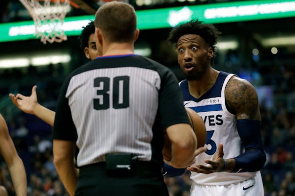 Timberwolves forward Robert Covington argued a call with referee John Goble during the second half Monday night in Phoenix.