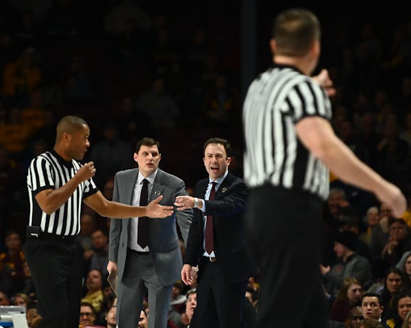 A 4-5 start leaves the Gophers men's basketball team and coach Richard Pitino with a serious fight ahead of them.