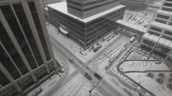 Time lapse: Watch as Friday’s snowstorm descends on downtown Minneapolis