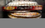 The Star Tribune 2020 Frozen Pizza Bracket. ] LEILA NAVIDI • leila.navidi@startribune.com BACKGROUND INFORMATION: The Star Tribune 2020 Frozen Pizza