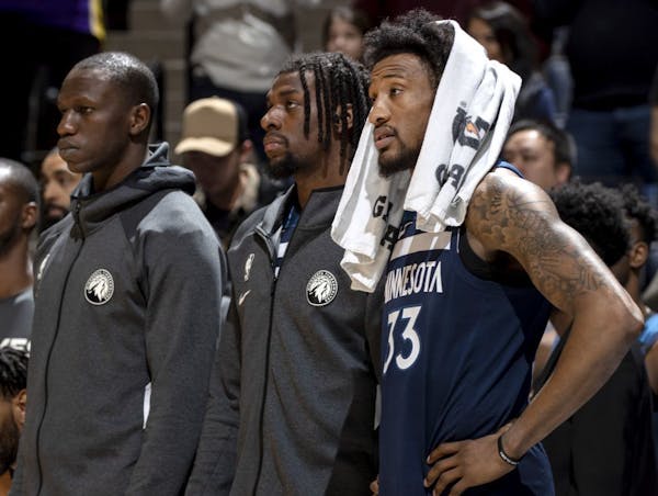 Robert Covington (33) could only watch as the Timberwolves lost a big lead to the Kings and were defeated in overtime.