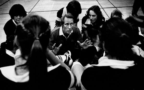 Ex-Armstrong volleyball coach Erickson dead from COVID-19
