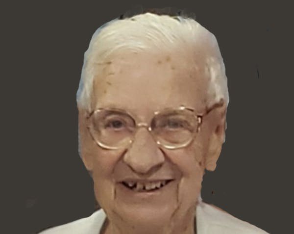 Arloine Morris, a hunter, angler and quilter, dies of COVID-19 at 89