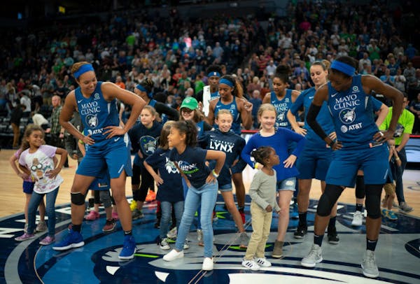 Lynx mailbag: Another missing Lynx and a starting five surprise