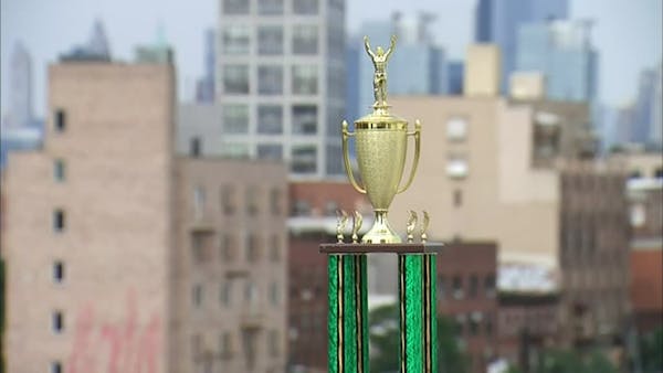 Champions weigh-in for New York's hot dog contest