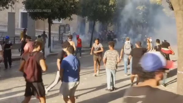 Protesters clash with police in Beirut demonstration