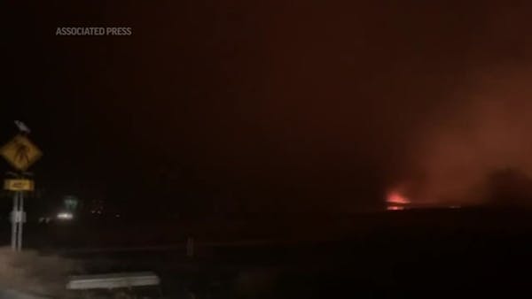 Video shows massive flames, smoke plumes in Oregon