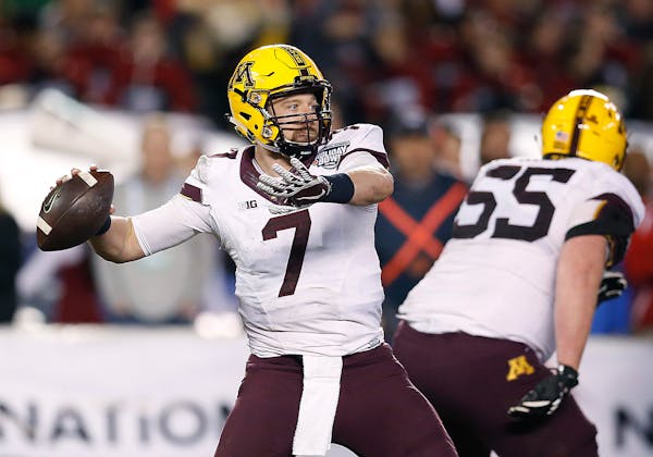 Former Gophers quarterback Mitch Leidner will be a “throwing quarterback” at the NFL combine, working with players.