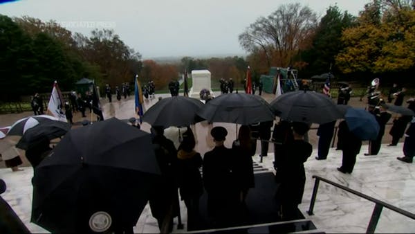 Trump honors Veterans Day at Tomb of the Unknown