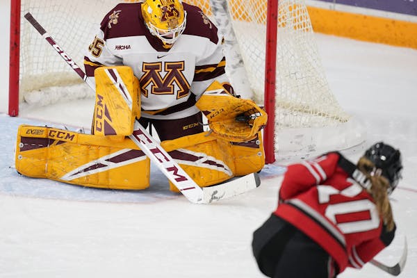 Minnesota and Ohio State played on Nov. 21 at Ridder Arena in Minneapolis.