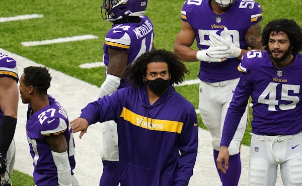 Vikings linebacker Eric Kendricks will be watching from the sidelines again Sunday.