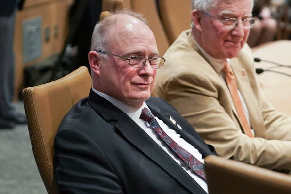 Sen. Jerry Relph is first Minnesota lawmaker to die of COVID-19