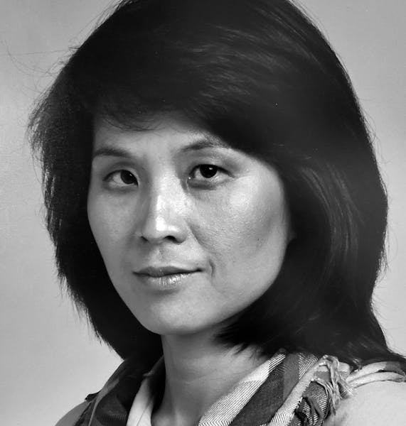 LiHong 'Linda' Burdick, businesswoman and painter, dies of COVID-19 complications at 72.