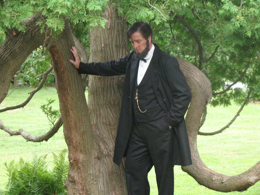 Lincoln portrayer Eric Richardson.