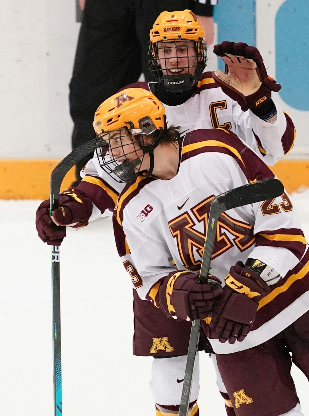 Hockey Day Minnesota messed up by Big Ten money grubbing - The Daily Gopher